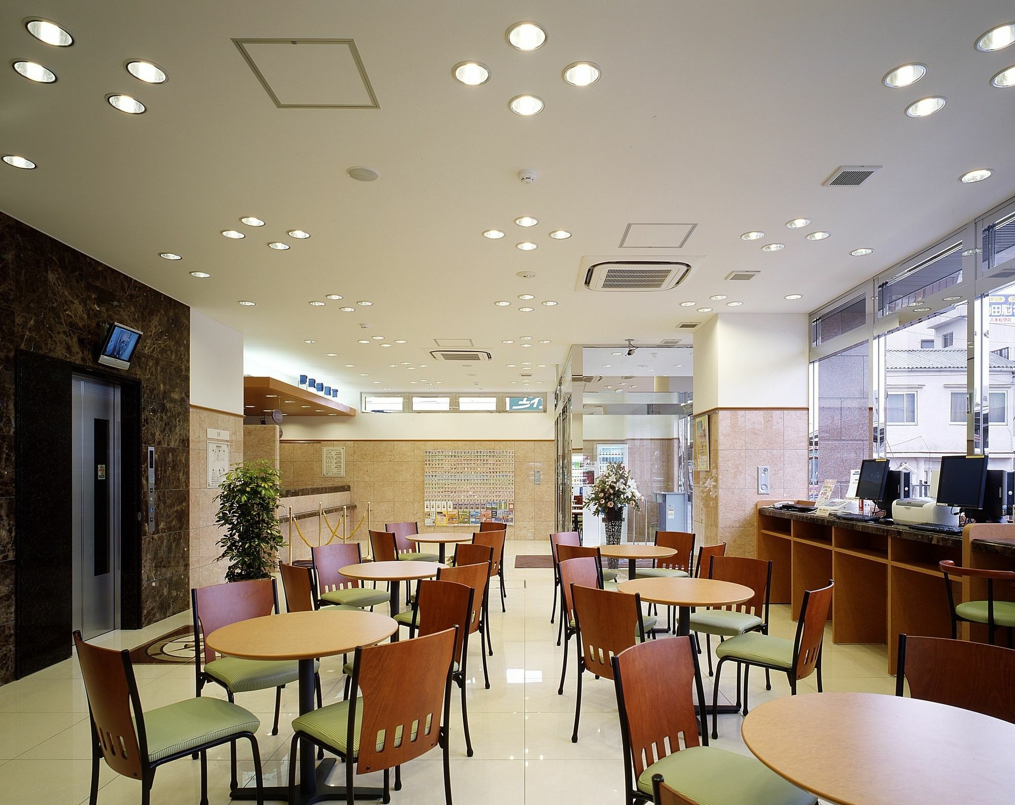 Toyoko Shinagawa Oimachi Tōkyō